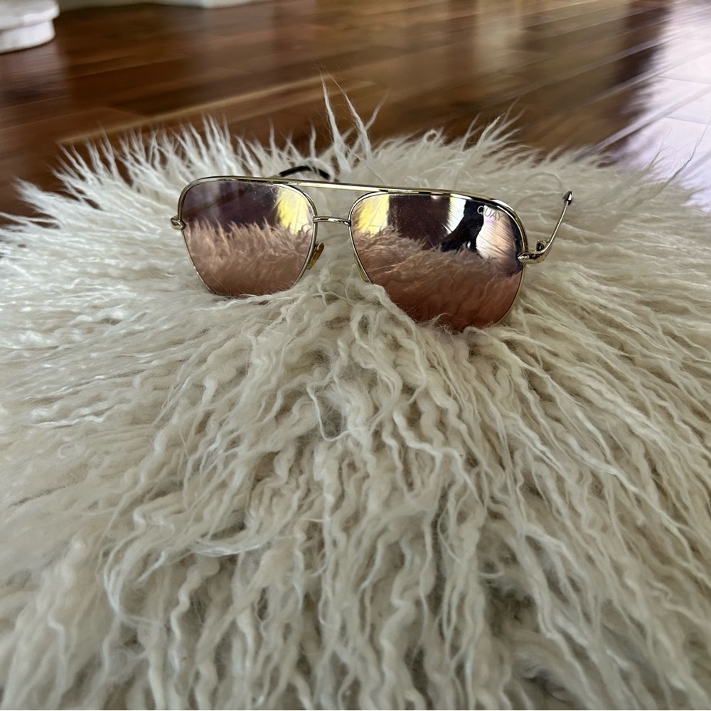 Quay oversize aviator sunglasses with gold frames and mirrored lenses